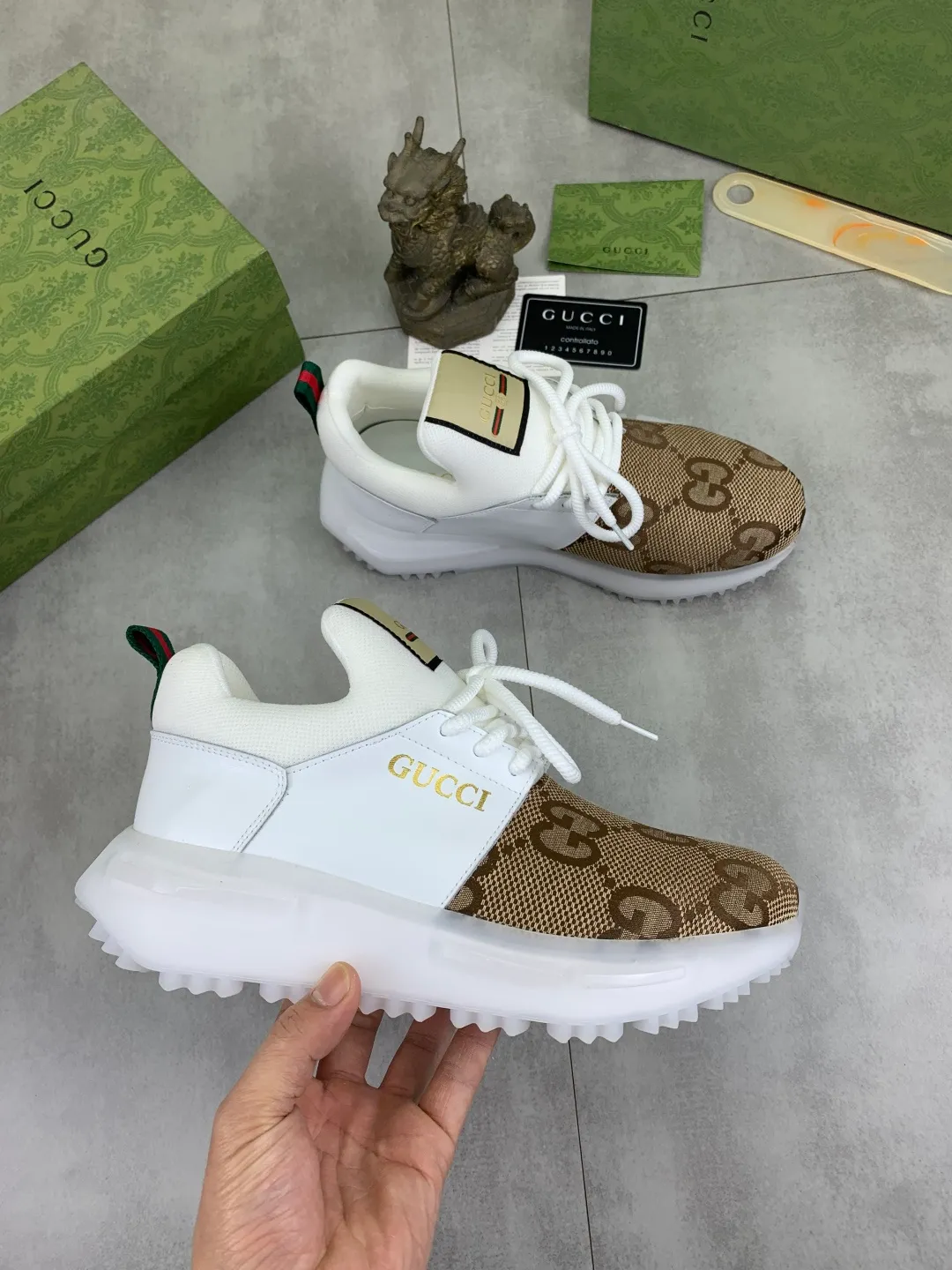 Men's shoes 💰P460💰[New style]🆘 Gucci [GUCCI] classic fashion high-top men's shoes, synchronized with counters, exquisite workmanship, exquisite color matching, the upper is made of original soft double G calfskin Gucci webbing ➕ first-layer pigskin lining ➕ pigskin feet The lasts made according to the original version are quite attractive both on the foot and in the placement. There is no need to explain the good style, the workmanship is superior, quality determines everything, absolutely versatile, code number: 38-44, 2️⃣colors🉑️ to choose from